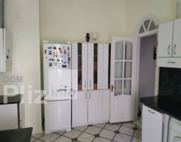Продається 4-кімнатну квартиру