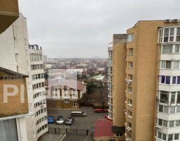 Продам 5-кімнатну квартиру